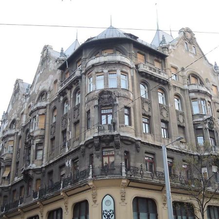 Parliament Apartment Budapeste Exterior foto